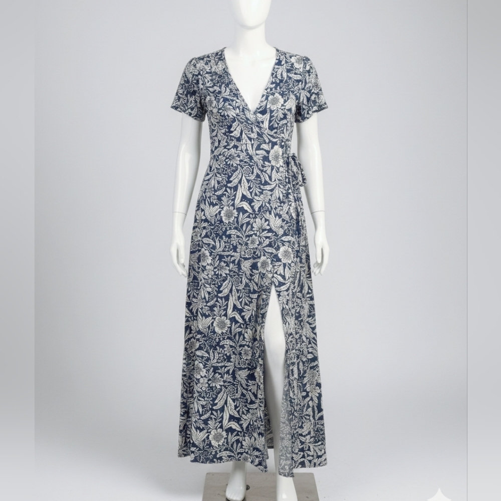 💙 Floral Blue and Cream Maxi Dress
